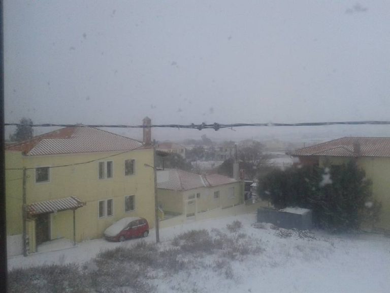 image Νέα Κούταλη Λήμνος:Τρίτη μέρα χιονιά.Εξακολουθεί να χιονίζει… (φωτο)