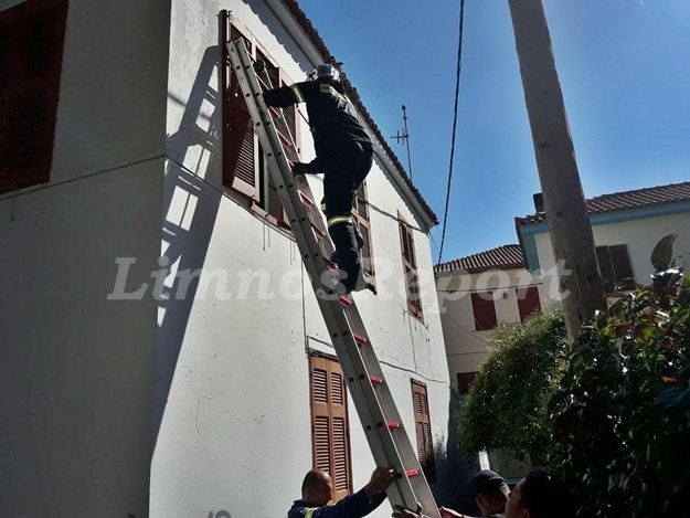 image ΛΗΜΝΟΣ: Απεγκλωβισμός ηλικιωμένης στην Μύρινα πριν λίγα λεπτά  (φωτο)