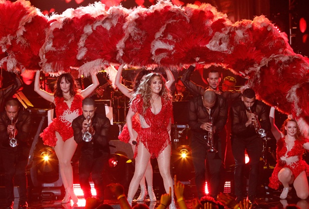 image Κόλαση η Jennifer Lopez: Έκανε twerking για 13 δευτερόλεπτα επί σκηνής (βίντεο)
