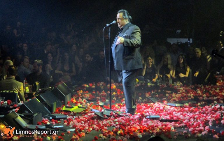 image Αυτή είναι η δουλειά που έκανε ο Βασίλης Καρράς πριν γίνει γνωστός