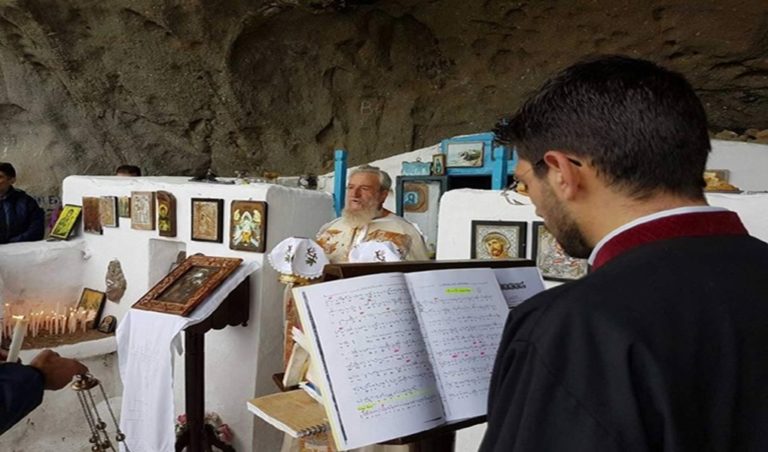 image ΛΗΜΝΟΣ: Στον μοναδικό άσκεπο ναό σε όλο τον κόσμο, θα τελεσθεί Πανηγυρική Θεία Λειτουργία τη Λαμπροτρίτη (Αφιέρωμα)