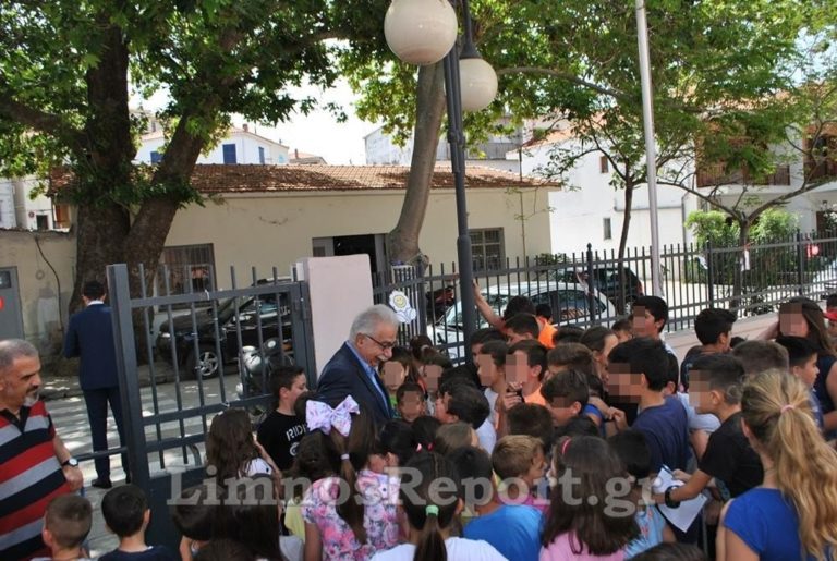 image Λήμνος: Επίσκεψη Υπουργού Παιδείας, Γαβρόγλου στο 2ο Δημοτικό Μύρινας. (φωτο)