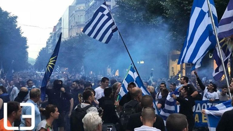 image Βίντεο: Ένταση, συνθήματα και κρεμάλες στο συλλαλητήριο της Θεσσαλονίκης για τη Μακεδονία