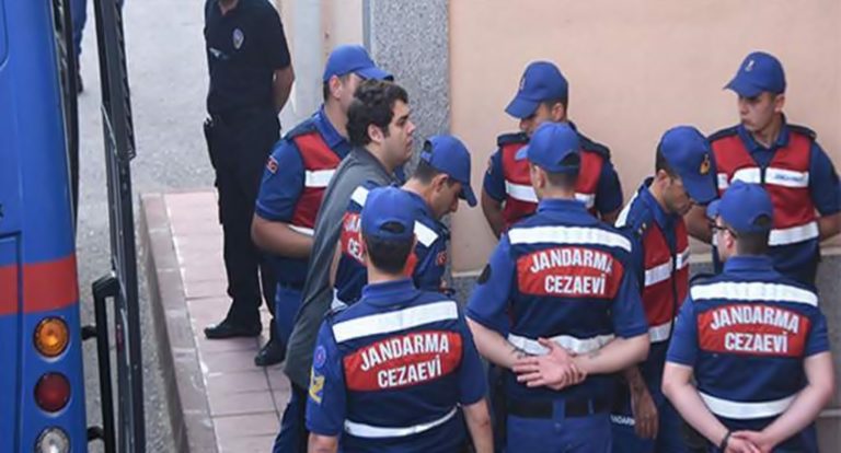 image Στο δικαστήριο οι 2 Ελληνες στρατιωτικοί -Νέο αίτημα αποφυλάκισης