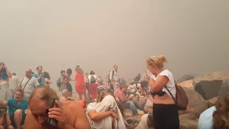 image Βίντεο που συγκλονίζει από τη φονική πυρκαγιά στο Μάτι