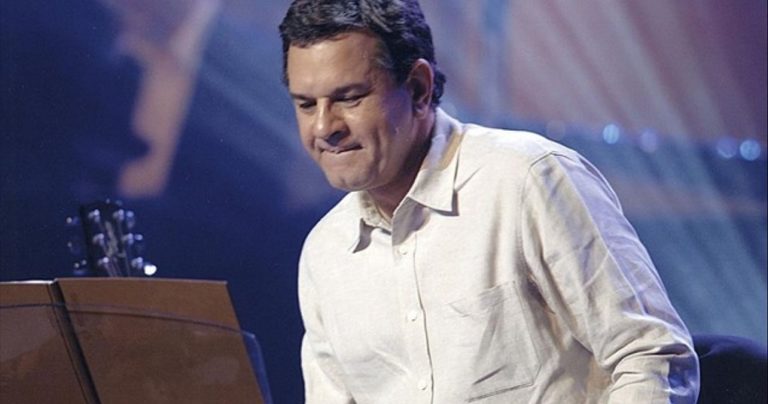 image Στιγμές τρόμου για τον Σταμάτη Σπανουδάκη – Εισέβαλαν στο σπίτι του την ώρα που κοιμόταν Άρπαξαν μία περιουσία – Χρήματα, κοσμήματα και κειμήλια αξίας…