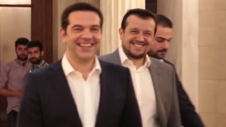 image Τρία χρόνια από το δημοψήφισμα του 2015: Πώς φτάσαμε από τα δάκρυα χαράς στο ποτάμι φόρων και περικοπών