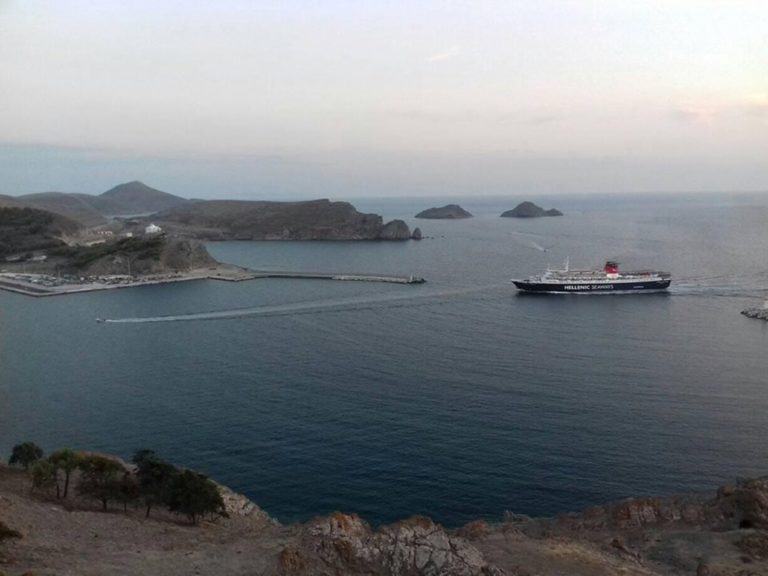 image Λήμνος: Πλάνα από την άφιξη του Εξπρές Πήγασος στο λιμάνι της Μύρινας (βίντεο)