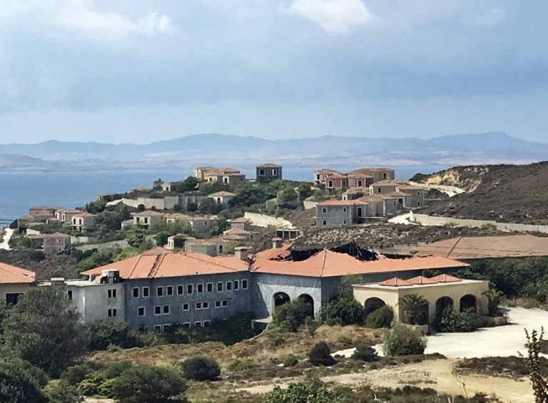image Το μεγαλύτερο ξενοδοχείο φάντασμα του Αιγαίου βρίσκεται στη Λήμνο – Ο λόγος για το «Καβείρια Palace» (φωτο)