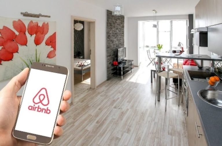 image Οδηγός ΑΑΔΕ για AirBnB: Τα 5 SOS και τι ισχύει αν διαχειρίζεται άλλος το ακίνητό σας