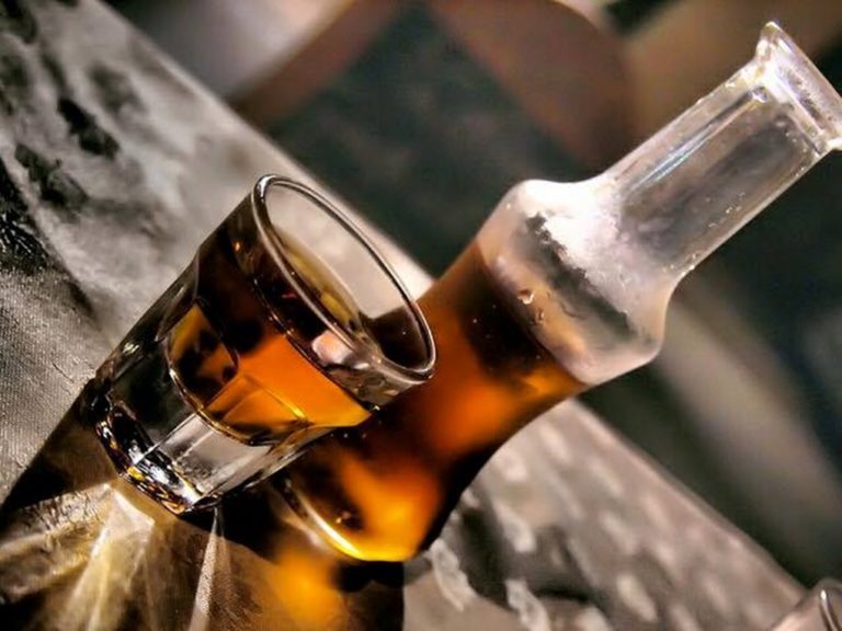 image ΜΑΝΟΣ ανοιχτά και κάθε Παρασκευή βράδυ…