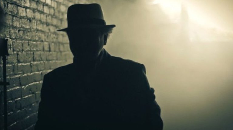 image «Μίστερ Βρόμικος», o Γιος Ελλήνων μεταναστών από τη Λήμνο: Ο πράκτορας που ανέλαβε την πιο ακριβή αποστολή στην ιστορία της CIA
