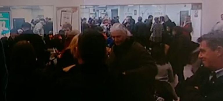 image Απίστευτη ταλαιπωρία: Αντί για Θεσσαλονίκη, το αεροπλάνο προσγειώθηκε στην Τιμισοάρα -«Είμαστε εγκλωβισμένοι εδώ»