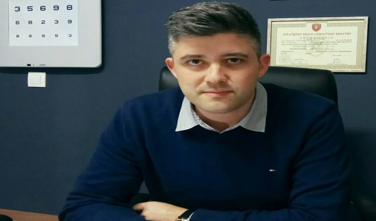 image Θάνος Μαγκούτης: Αλλεργική επιπεφυκίτιδα. Πότε ανησυχούμε;