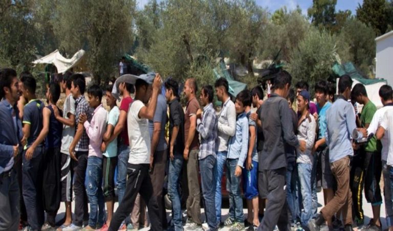 image Εξέγερση μουσουλμάνων στο Βαθύ της Σάμου – Πετροπόλεμος και χρήση χημικών – Εκκενώνονται σχολεία (βίντεο)