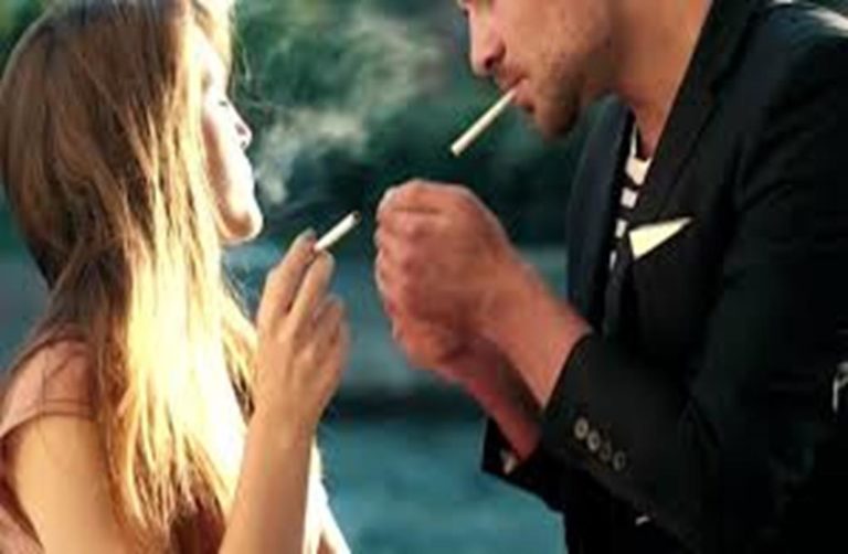 image Τι είναι το smirting, η νέα μορφή φλερτ;