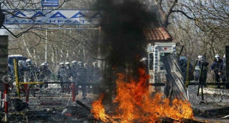 image Καστανιές: Ομάδα ατόμων έκοψε το φράχτη για να μπει στο ελληνικό έδαφος (βίντεο)