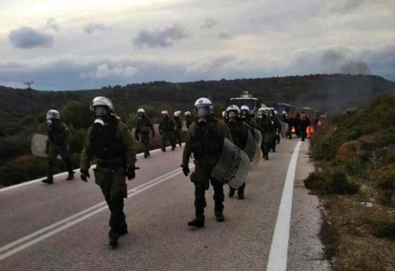 image Αποσύρονται σταδιακά από Λέσβο και Χίο οι δυνάμεις των ΜΑΤ …αλλά συνεχίζονται τα επεισόδια (βίντεο)