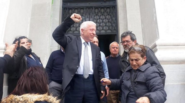 image Κώστας Μουτζούρης: «Χορεύοντας (μόνος) με τους λύκους….»  Αλλά με τον λαό της Λέσβου και της Χίου Ενωμένος !!!