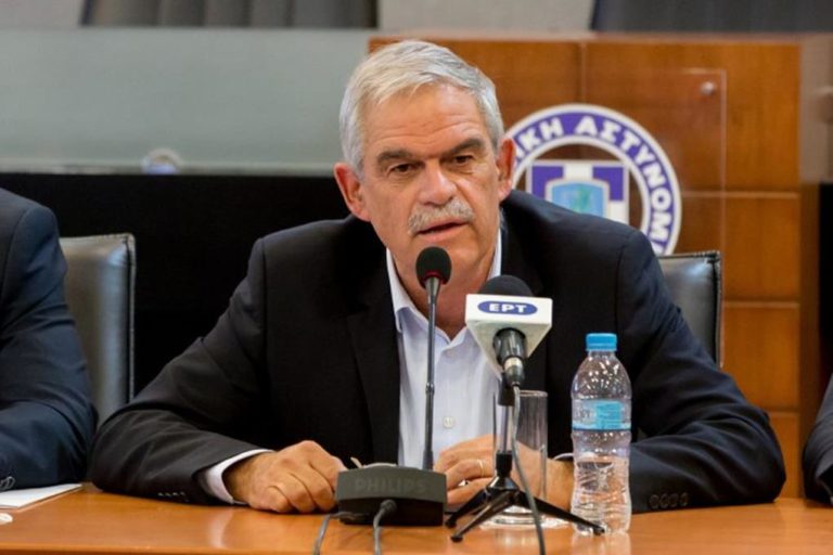 image Έκλεψαν τον Νίκο Τόσκα – Πήραν έγγραφα και μετάλλια