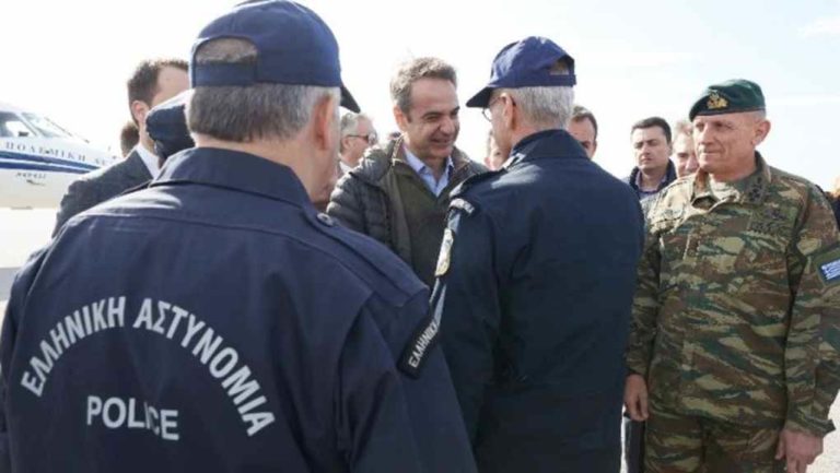 image Κυριάκος Μητσοτάκης: «Ο Έβρος είναι πάντα όρθιος και η Θράκη πάντα όρθια» (βίντεο-φώτο)