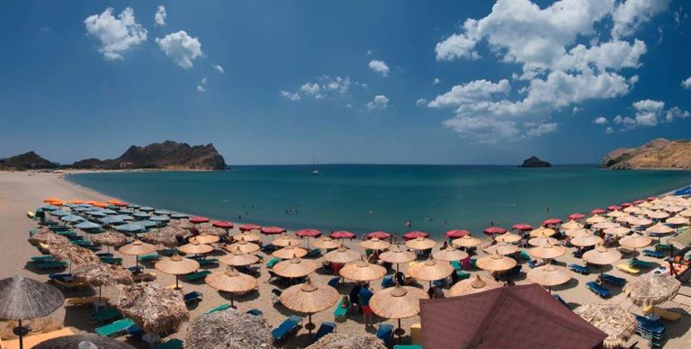 image ΑΑΔΕ: «Μπαράζ» ελέγχων από εφοριακούς με μαγιό – Θα παριστάνουν τους τουρίστες στα ελληνικά νησιά….