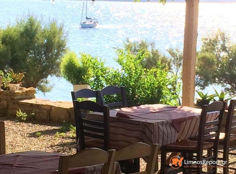 image Μετά το μπάνιο ……Άγιος Χαράλαμπος στην Πλάκα: η Ταβέρνα που πρέπει να επισκεφθείτε!Μοναδική θέα, απίστευτο φαγητό!
