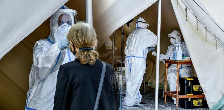 image «Θερίζει» ο κορονοϊός στη Νότια Κορέα: Πάνω από 52.000 νέα κρούσματα σε μία ημέρα
