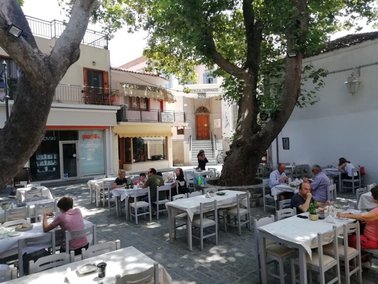 image Zυθοεστιατόριο “Πλάτανος” στην Μύρινα!…..τα Διαμάντια είναι παντοτινά..!!
