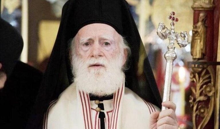 image Στη ΜΕΘ του ΠΑΓΝΗ ο Αρχιεπίσκοπος Κρήτης – Σταθερή αλλά κρίσιμη η κατάστασή του
