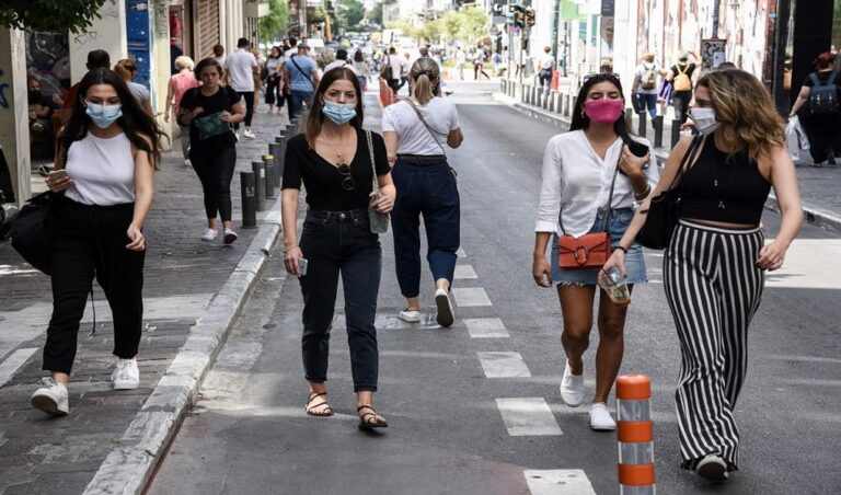 image Κορονοϊός Ελλάδα: Στο «κόκκινο» παραμένει η Αττική, έντονη ανησυχία των ειδικών