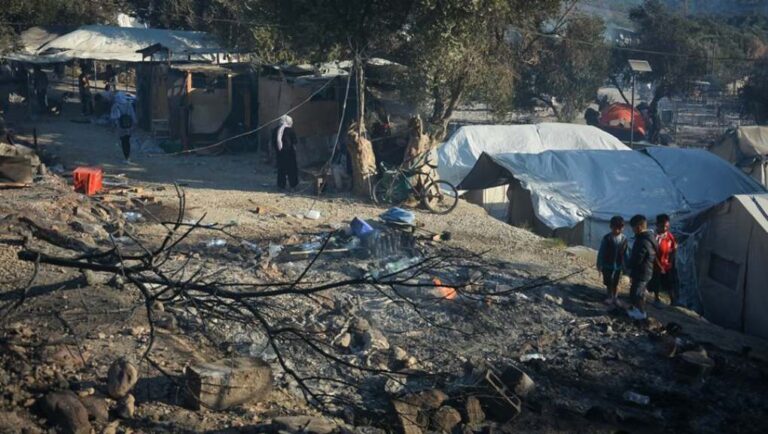 image Μουτζούρης: Τα σημερινά δραματικά γεγονότα έβαλαν τέλος στην ύπαρξη του Κ.Υ.Τ Μόριας. Στα αποκαΐδια της δεν μπορεί να στηθεί νέα «Μόρια».