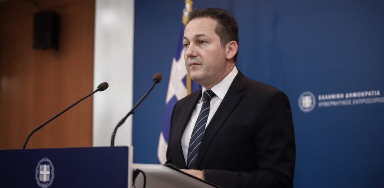 image Η κυβέρνηση «πάγωσε» εκατομμύρια εργαζόμενους στο λιανεμπόριο: Ανοιχτό το ενδεχόμενο να μην ανοίξουν καθόλου τα μαγαζιά!