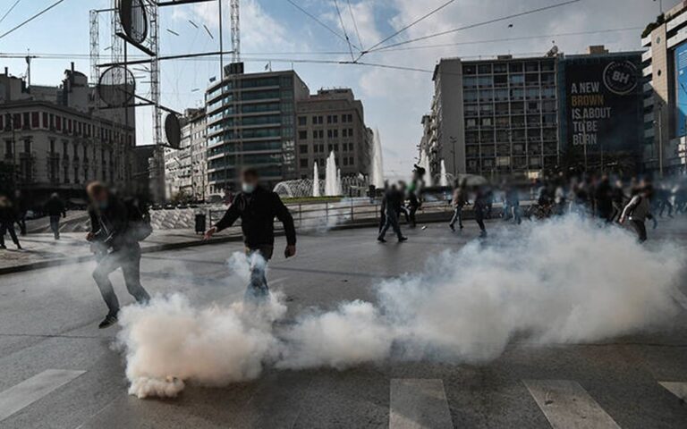 image Πολυτεχνείο: Ένταση σε Καισαριανή, Σεπόλια και Σταθμό Λαρίσης – Ελεύθεροι οι επτά από την Πανεπιστημίου (βιντεο-φωτο_
