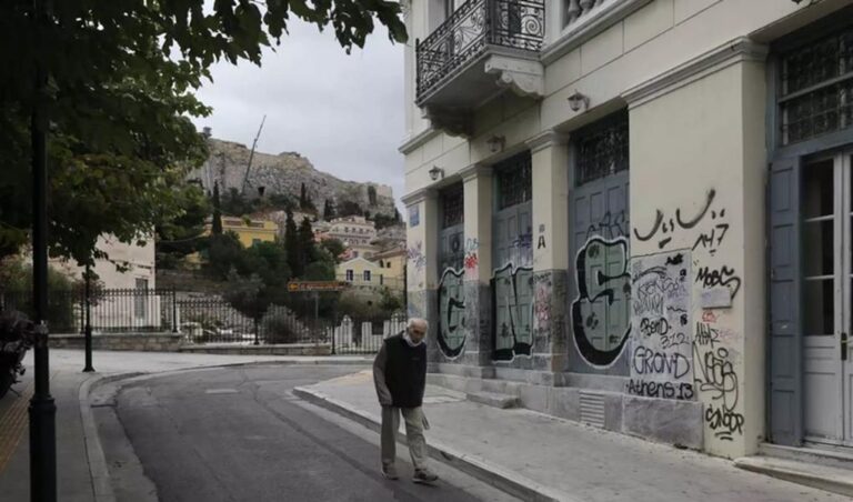 image Έρχεται lockdown δυο ταχυτήτων – Ανησυχία για την επαρχία, φόβος για τα Χριστούγεννα