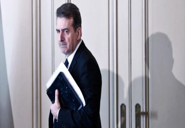 image Χρυσοχοϊδης: Αποχώρησε γιατί η συγγνώμη πρέπει να έχει περιεχόμενο
