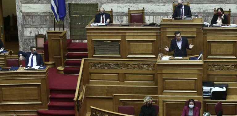image «Μάχη» στη Βουλή ανάμεσα σε Κυριάκο Μητσοτάκη και Αλέξη Τσίπρα – Υπερψηφίστηκε ο προϋπολογισμός του 2021