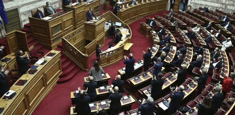 image Μητσοτάκης: Μειώνεται κατά 80% το ενοίκιο στις κλειστές επιχειρήσεις