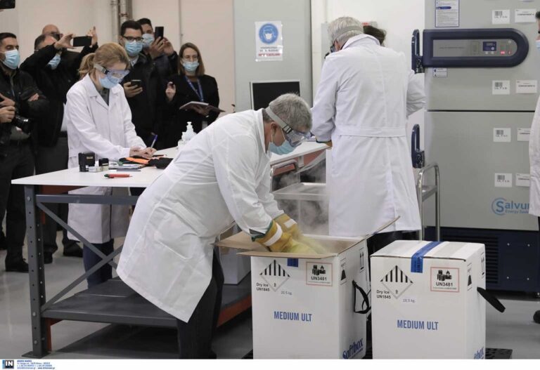 image Εμβόλια: Ανοίγει σήμερα Μεγάλο Σάββατο η πλατφόρμα για να κλείσουν ραντεβού οι 45-49