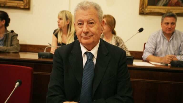 image Βρέθηκε νεκρός ο Σήφης Βαλυράκης: Έπεσε από το φουσκωτό εν κινήσει σύμφωνα με τις πρώτες εκτιμήσεις