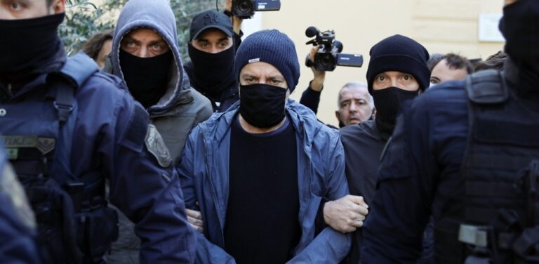image Δημήτρης Λιγνάδης: Στο εδώλιο σήμερα για 4 βιασμούς -Ξεκινά η πρώτη δίκη του ελληνικού #metoo