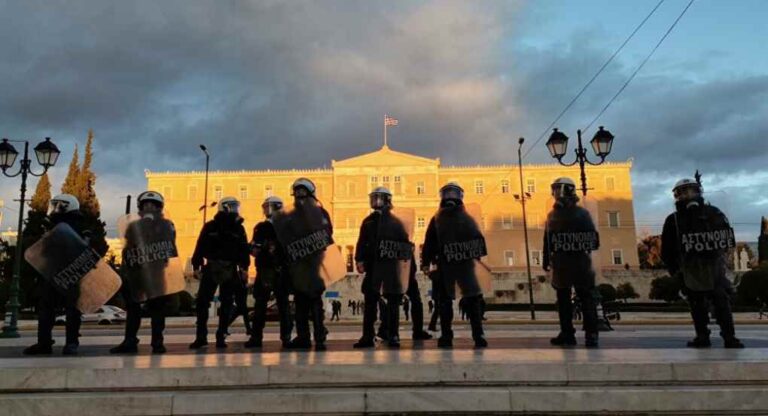 image Ο Χρυσοχοΐδης παρουσίασε τη «Λευκή Βίβλο» για την Προστασία του Πολίτη -Τι αλλάζει στη λειτουργία της Ελληνικής Αστυνομίας