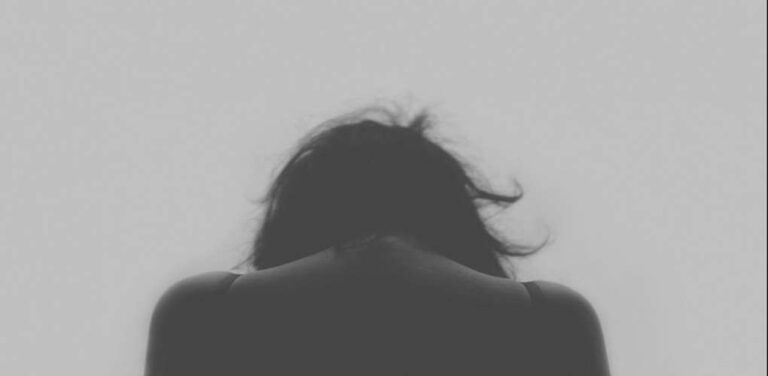 image Συνελήφθη πιλότος της Πολεμικής Αεροπορίας που απειλούσε τη σύντροφό του με revenge porn: «Αν δεν κάνουμε σεξ, θα ανεβάσω βίντεο»