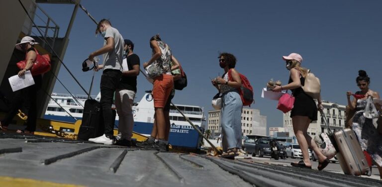 image Νέες αυξήσεις από αύριο στα εισιτήρια των πλοίων – Οι έξι προτάσεις των ακτοπλόων για το ενεργειακό κόστος