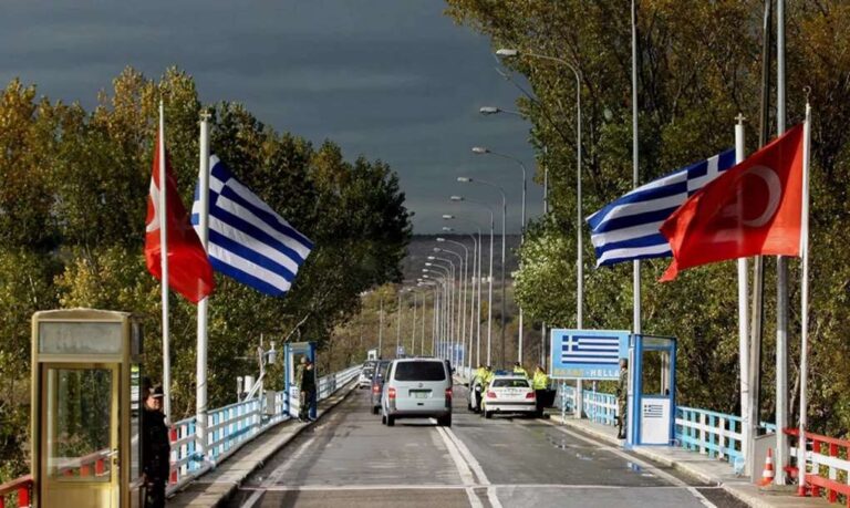 image Τουρκικά ΜΜΕ: Τούρκος πολίτης έπεσε νεκρός από ελληνικά πυρά στον Έβρο – Καμία ανάμειξη δηλώνει η Αθήνα (φώτο)