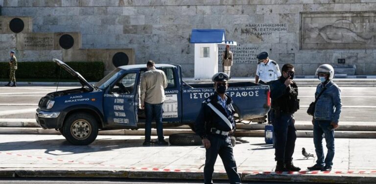 image Άγνωστος Στρατιώτης: Στο ψυχιατρείο με εισαγγελική εντολή ο 58χρονος που έφτασε με αγροτικό στο μνημείο (φωτο-βίντεο)