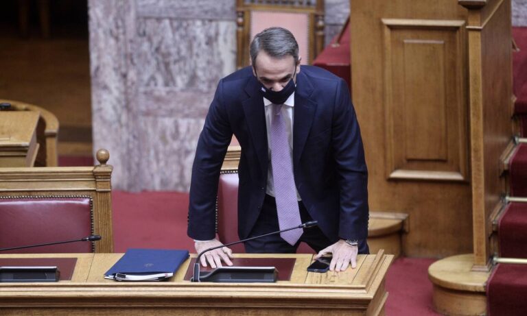 image Υποχρεωτικός εμβολιασμός των άνω των 60: Νέα παρέμβαση Μητσοτάκη στη Βουλή