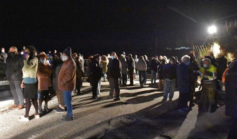 image Η Χίος επί ποδός για την κατασκευή υπερδομής  (βίντεο-φωτο)