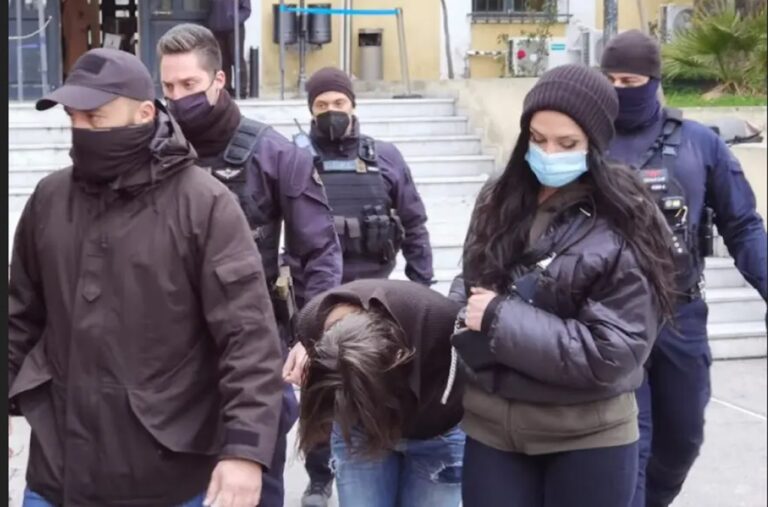 image Κυψέλη: Στα δικαστήρια η μητέρα που σκότωσε τον 7χρονο γιο της και έκρυβε το πτώμα του – Το χρονικό της φρίκης