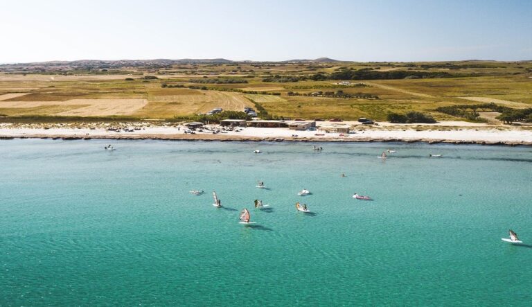 image Πάνω από 3.500 Βούλγαροι έχουν αγοράσει κατοικίες στη Βόρεια Ελλάδα, Καβάλα, Λήμνο και τις λειτουργούν ως Airbnb